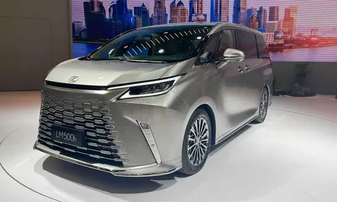 "Hàng nóng" Lexus LM 2024 nhận cọc tại Việt Nam, giá bán vẫn còn là ẩn số