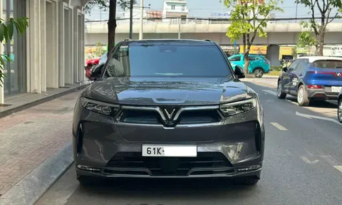 VinFast VF9 "lướt nhẹ" rao bán với giá rẻ bất ngờ, người mua tiết kiệm hàng trăm triệu đồng