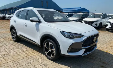 Cận cảnh lô xe MG HS 2024 đầu tiên cập bến Việt Nam trước "giờ G"
