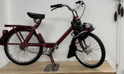 Ngôi sao một thời Velosolex 4800 - chiếc xe đạp máy cũ "hét giá" ngang Honda Vision