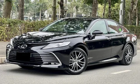 Toyota Camry tung ưu đãi lên tới 100 triệu trước thềm Tết Nguyên Đán