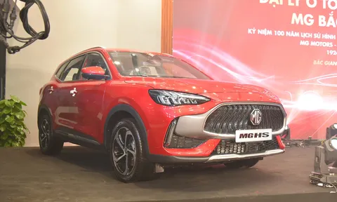 MG HS 2024 chính thức quay trở lại Việt Nam, giá khởi điểm chỉ ngang "đàn em" của Honda CR-V
