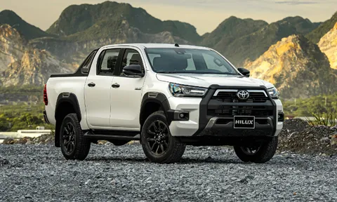 Chưa hết "nghiệp", Toyota tiếp tục tạm dừng sản xuất hàng loạt mẫu xe bán chạy