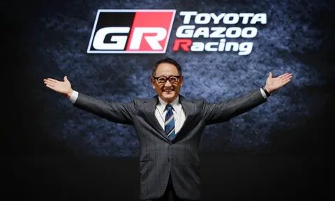 Chủ tịch Toyota: "Nhu cầu về xe điện đang bị thổi phồng quá mức"