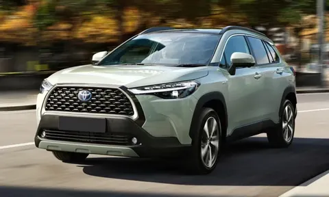 Toyota Corolla Cross 2024 "nhá hàng" trước ngày ra mắt thị trường ĐNÁ