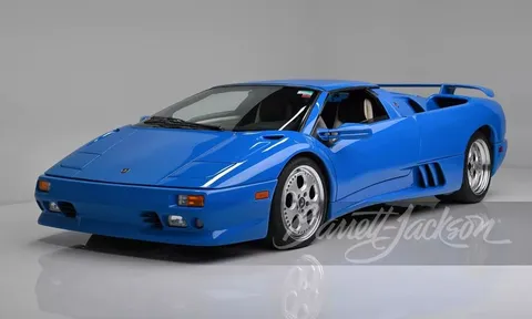 Lamborghini Diablo chạy lướt của cựu tổng thống Donald Trump lập kỷ lục về giá bán