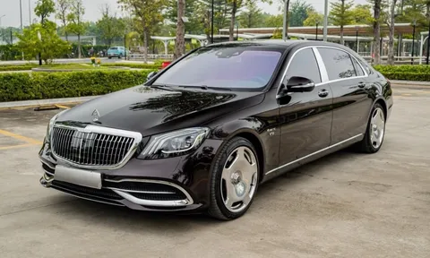 Mercedes S560 Maybach lăn bánh 5 năm rao bán chỉ bằng 1/3 so với xe mới