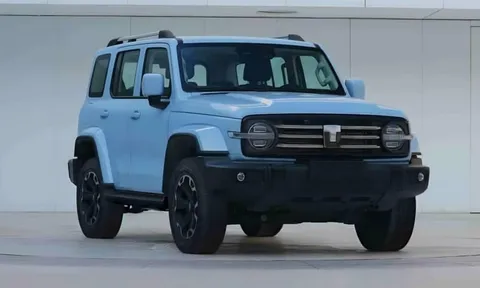 SUV địa hình hầm hố GWM Tank 300 phiên bản hybrid lộ diện tại Trung Quốc, đối thủ mới Toyota Land Cruiser