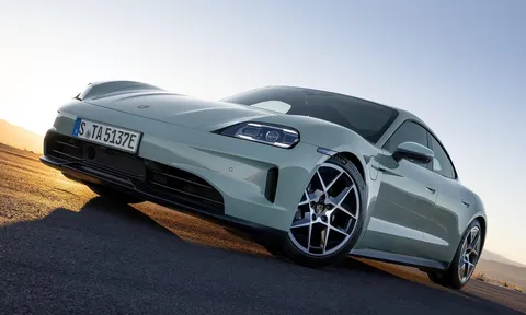 Siêu phẩm Porsche Taycan mạnh gần 1.000 mã lực chính thức trình làng