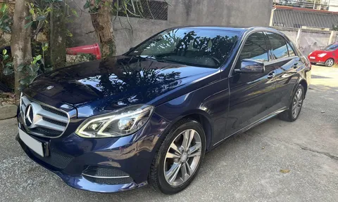Ngỡ ngàng Mercedes E250 lăn bánh 10 năm 'hét giá' chỉ ngang KIA Sonet