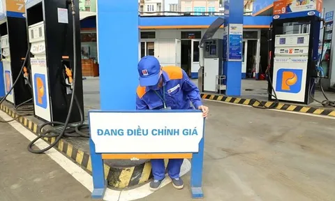 Giá xăng dầu bất ngờ giảm mạnh trước thềm Tết Nguyên đán 2024