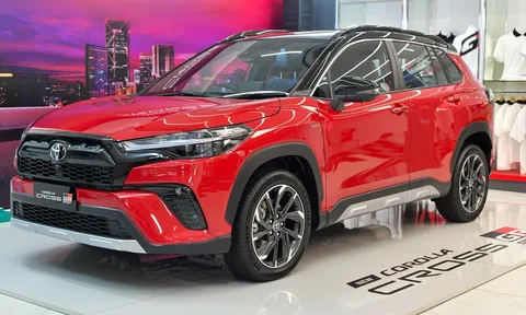 Toyota Corolla Cross 2024 'full option' giá quy đổi hơn 800 triệu đồng có gì đặc biệt?