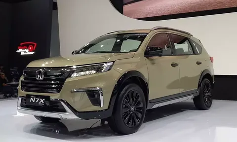 Honda BR-V bổ sung phiên bản màu sơn 'vạn người mê' đấu Mitsubishi Xpander
