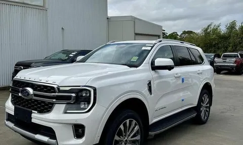 Ford Everest Platinum lộ giá bán dự kiến trước thềm mở bán