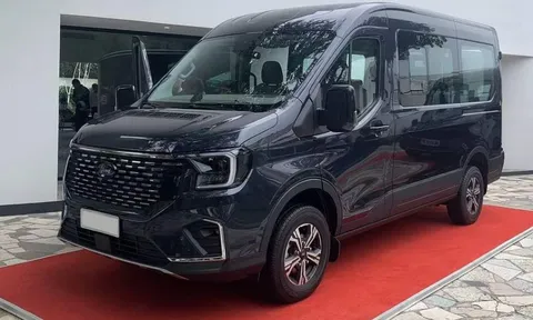 Đại lý nhận đặt cọc Ford Transit 2024: Tăng nhẹ giá bán nhưng 'lột xác' toàn diện