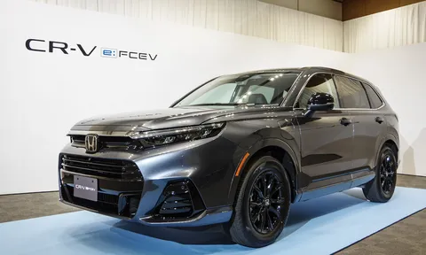 Cận cảnh Honda CR-V 2025 e:FCEV chạy hydro vừa ra mắt, lột xác cả về ngoại hình lẫn động cơ