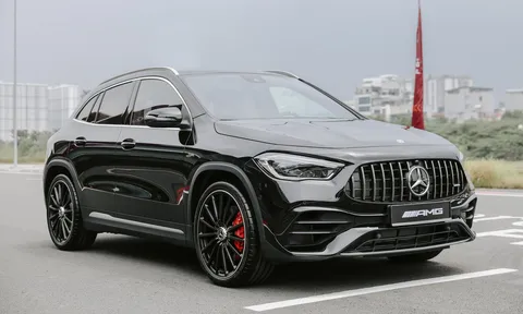Mercedes chơi lớn, tung ưu đãi đầu năm lên tới gần 700 triệu đồng