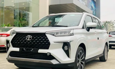 MPV 7 chỗ Toyota Veloz Cross giảm giá niêm yết, đưa giá bán thực tế chỉ ngang ngửa ông trùm MitsubishiXpander