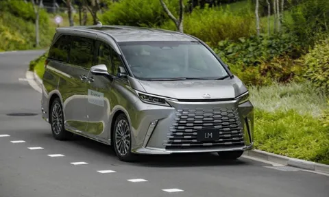 MPV hạng sang Lexus LM 500h hé lộ giá dự kiến từ 7,2 tỷ, ra mắt thị trường Việt ngay trong tháng 3