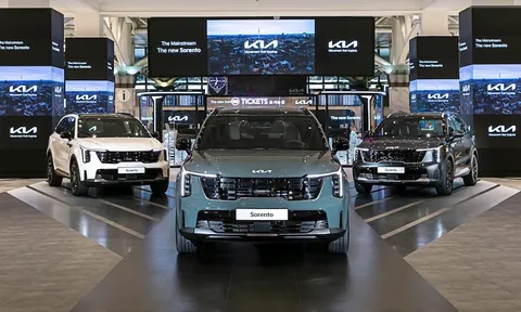 SUV 7 chỗ Kia Sorento thắng lớn, bỏ xa Hyundai SantaFe tại quê nhà