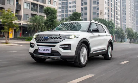 Giá Ford Explorer giảm tới gần nửa tỷ đồng, rút ngắn khoảng cách với Hyundai Palisade