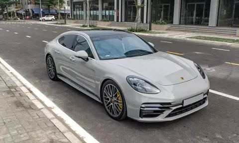 Giá Porsche Panamera Turbo S giảm gần 2 tỷ đồng chỉ sau 1 năm lăn bánh