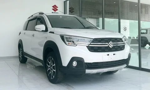 Suzuki XL7 nhận ưu đãi tới 70 triệu đồng, quyết đấu Mitsubishi Xpander