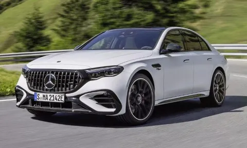 Mercedes-AMG E53 2024 ra mắt với động cơ hybird mạnh hơn 600 mã lực