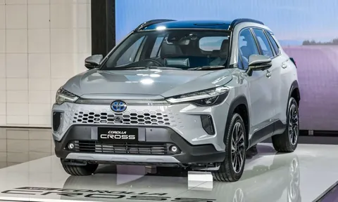 Toyota Corolla Cross 2024 ồ ạt về Việt Nam, hứa hẹn ngày trở lại đường đua doanh số