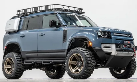 Đây là cách Land Rover Defender hóa thân thành chiếc xe tải ngoài đời thực