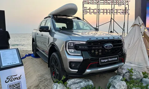 Loạt ảnh nét căng của Ford Ranger Stormtrak sắp mở bán tại Việt Nam tháng sau