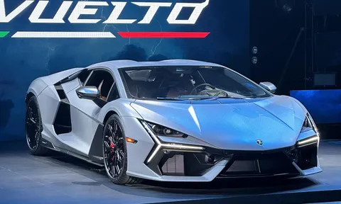 Đại gia Việt muốn sở hữu siêu xe Lamborghini Revuelto sẽ phải chờ tới 3 năm