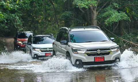 Mục sở thị phiên bản "tiết kiệm xăng" của Suzuki XL7 vừa ra mắt