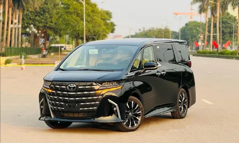 Chuyên cơ mặt đất Toyota Alphard bổ sung thêm phiên bản giá rẻ
