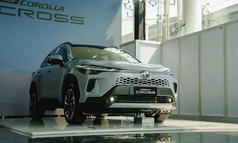 Toyota Corolla Cross 2024 hé lộ giá bán thấp hơn hẳn thế hệ cũ, liệu đủ sức lấy lại "ánh hào quang"?