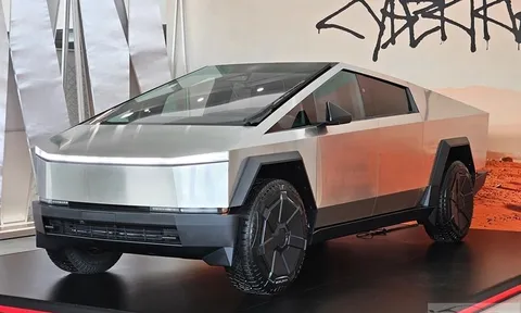 Tesla Cybertruck cập bến "hàng xóm" Thái Lan, tạo sức nóng trước ngày ra mắt