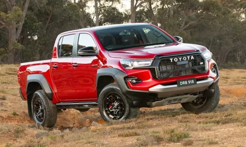 Hé lộ thời điểm ra mắt Toyota Hilux thế hệ mới, bổ sung bản PHEV siêu tiết kiệm nhiên liệu