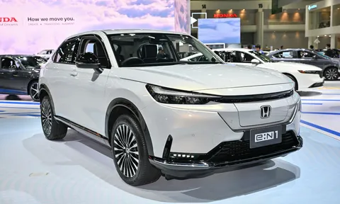 Cứ mỗi 3 chiếc ô tô bán ra tại BIMS 2024 thì có một chiếc là xe điện