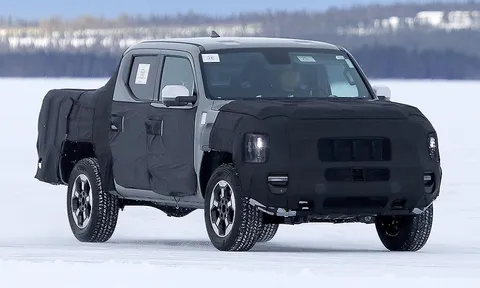 Xe bán tải đầu tiên của KIA đã rất gần ngày ra mắt, chốt với cái tên bất ngờ