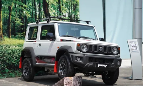 Đi ngược thị trường, Suzuki Jimny kèm "lạc" tới 50 triệu đồng