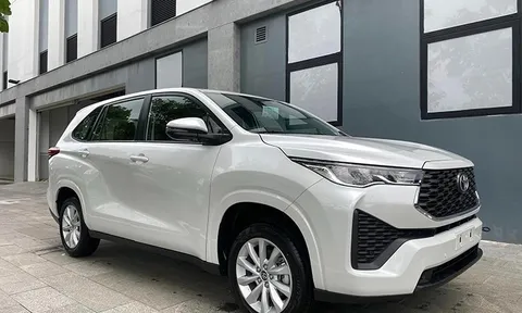 Xe Hybird tăng trưởng ấn tượng, Toyota Innova Cross bán chạy nhất phân khúc
