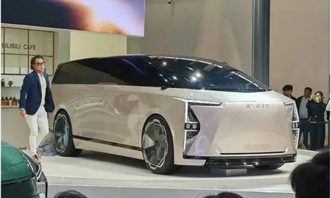 Chiêm ngưỡng MPV hạng sang giá rẻ Exeed E08: Dài 5,3 mét, sẵn tùy chọn EV và EREV