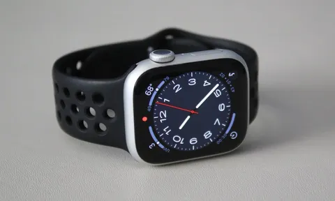 Apple mở bán Apple Watch Series 8 và Apple Watch SE 2 tân trang với giá rẻ