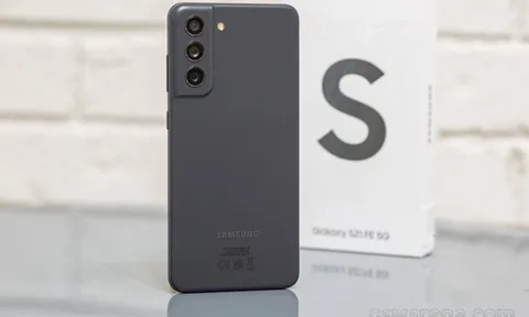 Giá đập hộp Galaxy S21 FE 5G chính hãng hiện tại là bao nhiêu?