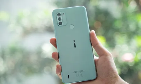 Tư vấn: Điện thoại Nokia C31 giá bằng 1/7 iPhone 13 lại có màn hình lớn hơn có nên mua?