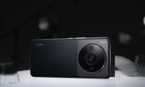 Xiaomi 13 Ultra xuất hiện với thiết kế cụm camera lồi siêu dày