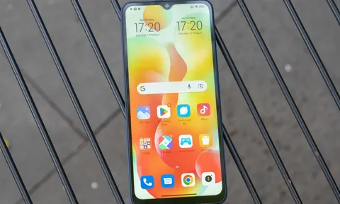 Rinh ngay chiếc điện thoại Xiaomi giá rẻ bằng 1/7 Galaxy S23 nhưng lại có màn hình lớn hơn iPhone 14 Pro Max