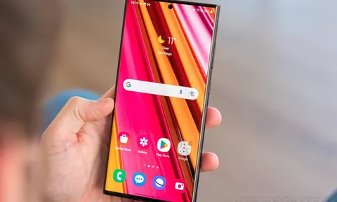 Giá Galaxy S23 Ultra cuối tháng 5 giảm kỷ lục 12 triệu đồng, quyết không để iPhone 14 Plus ‘vượt mặt’