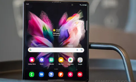 Chiếc Galaxy Z Fold3 256GB duy nhất còn sót lại giảm kỷ lục 19 triệu có đáng mua?