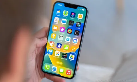 iPhone 14 chốt giá dưới 19 triệu cuối tháng 5, về hàng bao nhiêu cũng không đủ bán